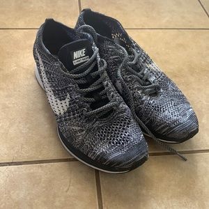 Nike Flyknit Racer